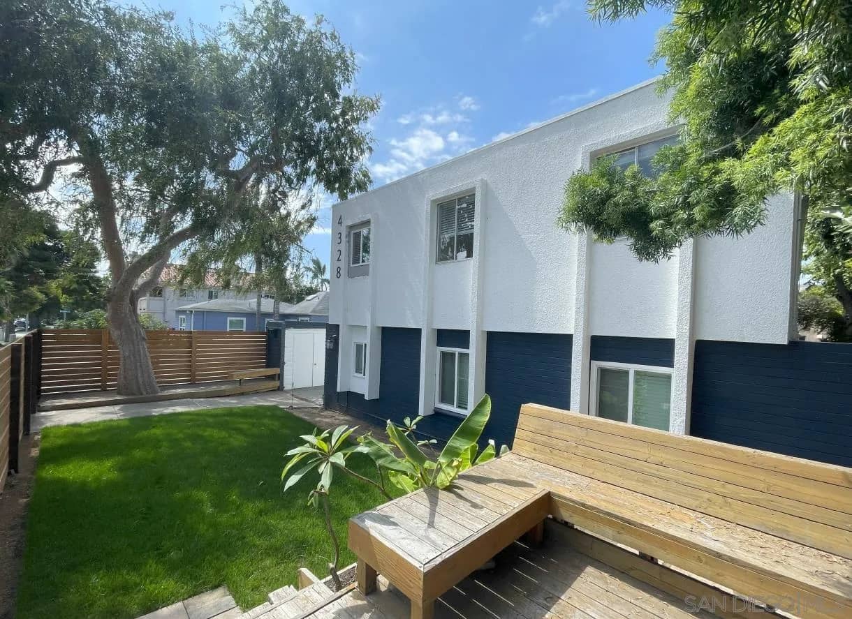 4328 Fanuel, San Diego, California, 92109