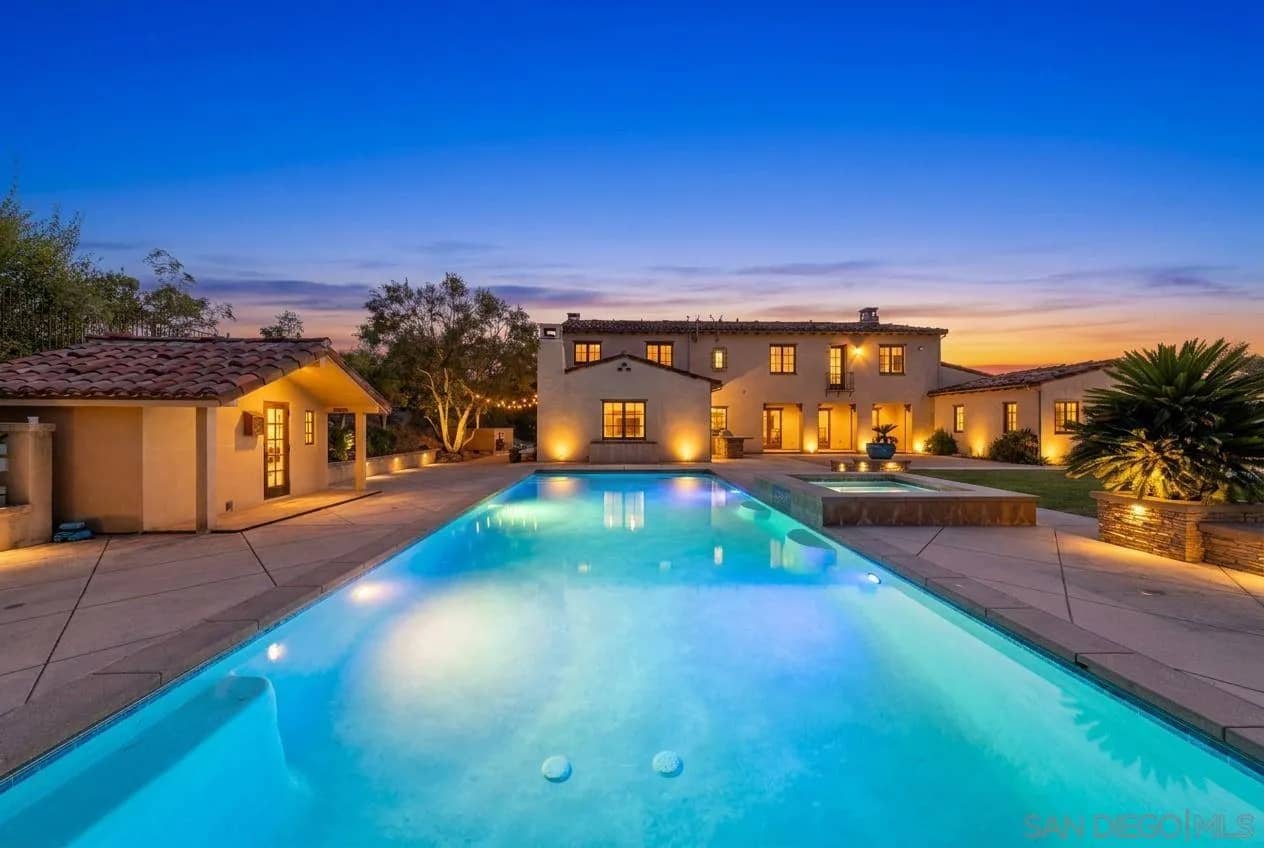 8306 The Landing Way, San Diego, California, 92127