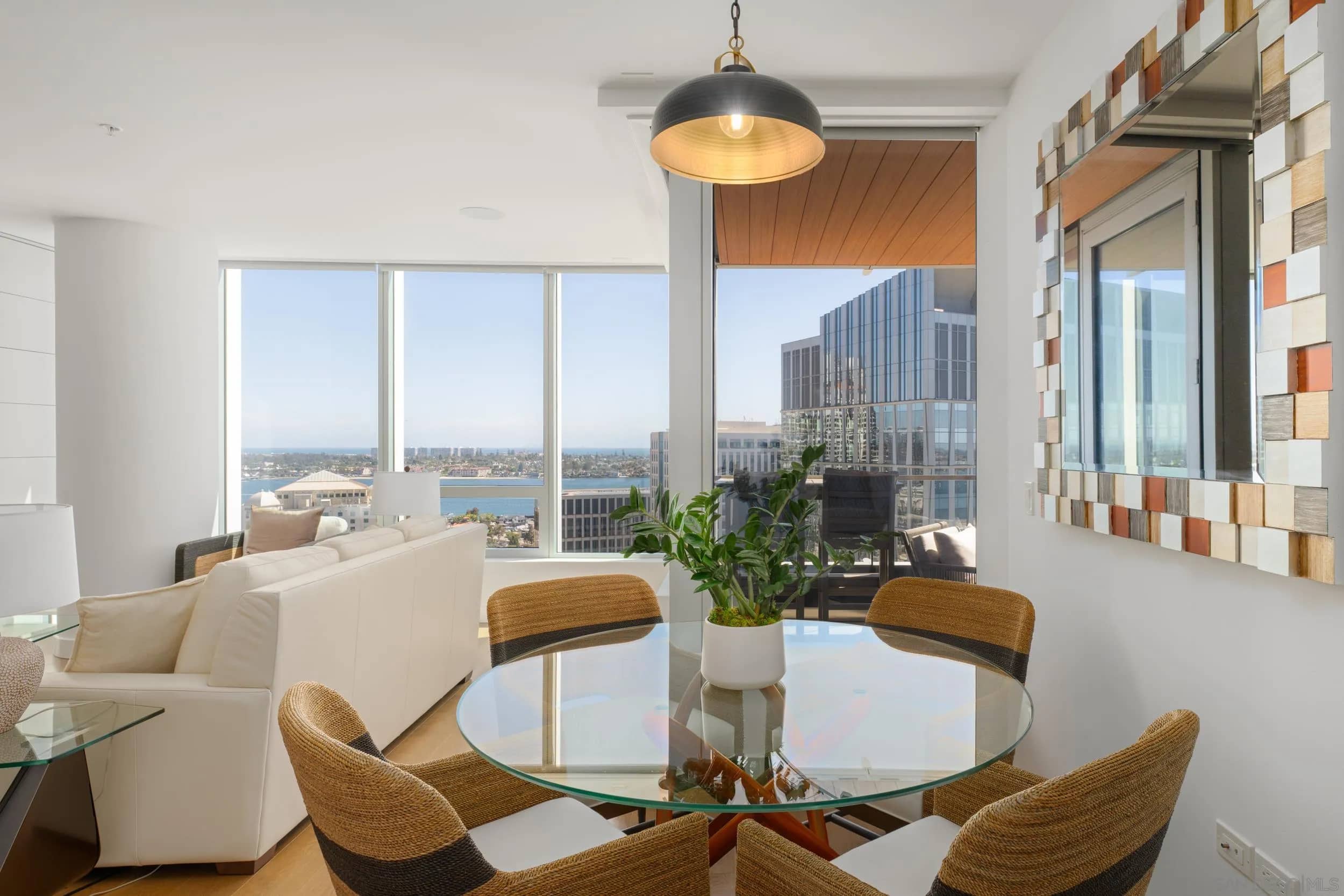 888 W E Street 2203, San Diego, California, 92101