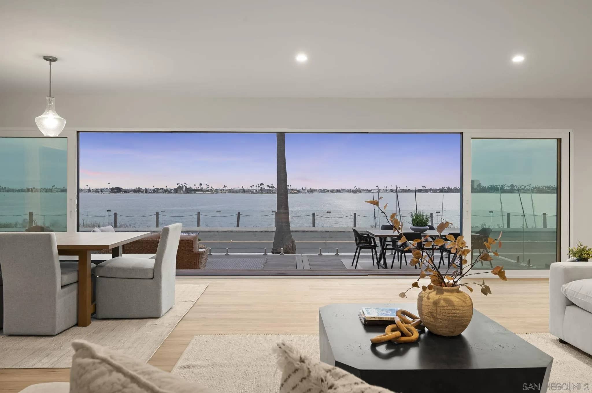 3611 Riviera, San Diego, California, 92109