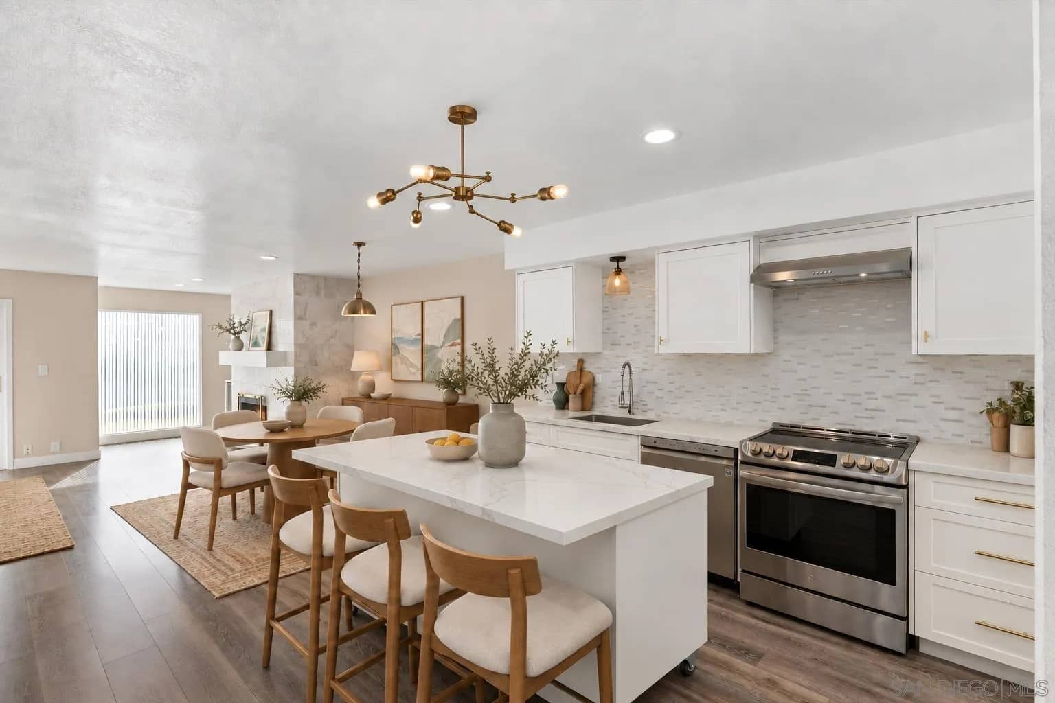 1913 Alga Rd A, Carlsbad, California, 92009