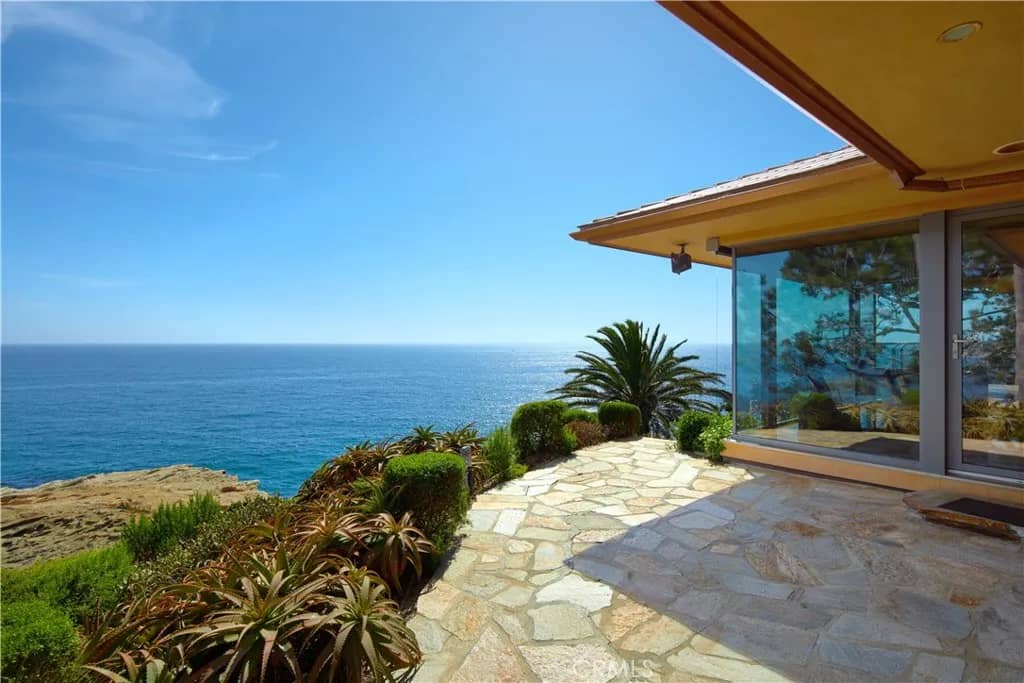 111 S La Senda Drive, Laguna Beach, California, 92651