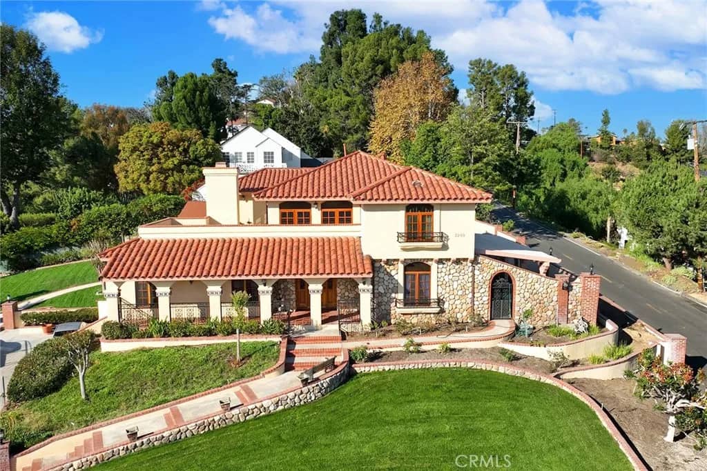 2240 Foothill Boulevard, Santa Ana, California, 92705