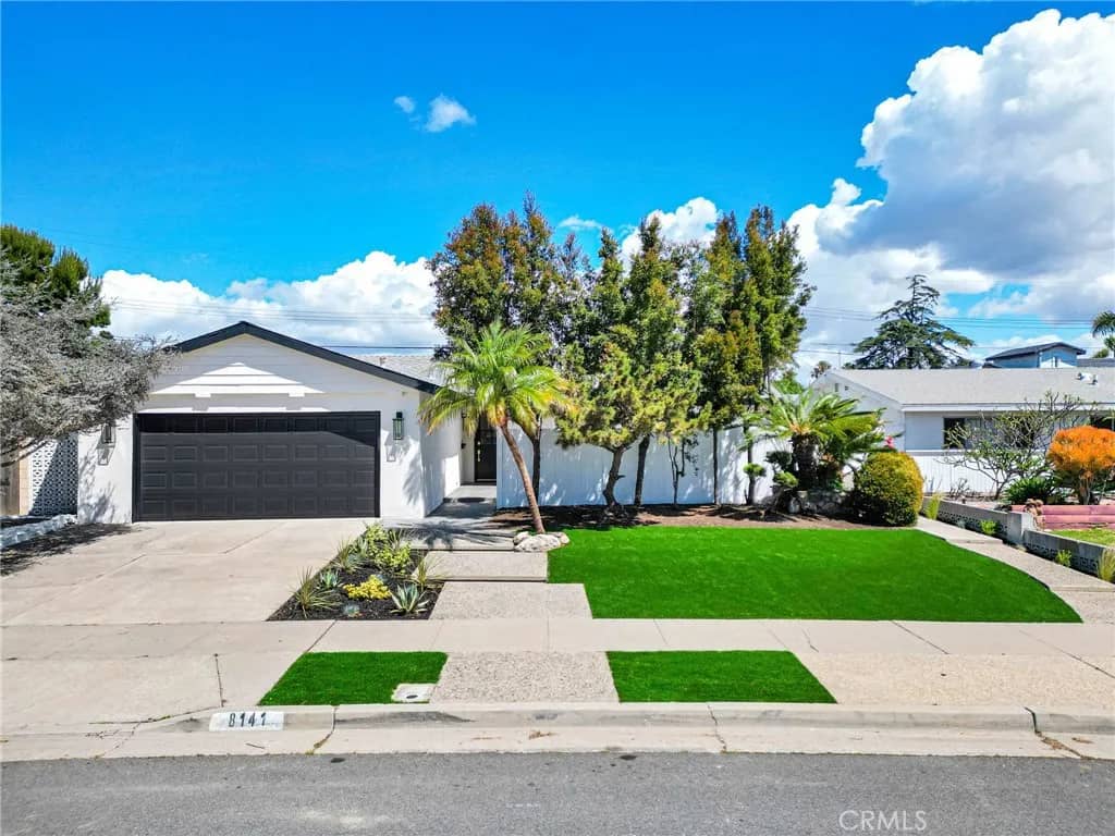 8141 Valencia, Huntington Beach, California, 92647