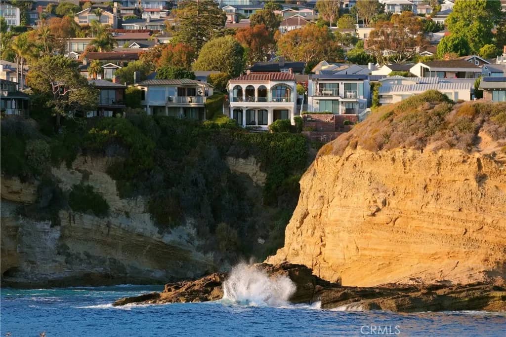 10 S La Senda, Laguna Beach, California, 92651