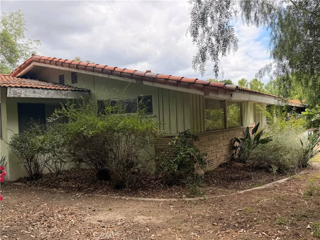 9931 Highcliff, Santa Ana, California, 92705
