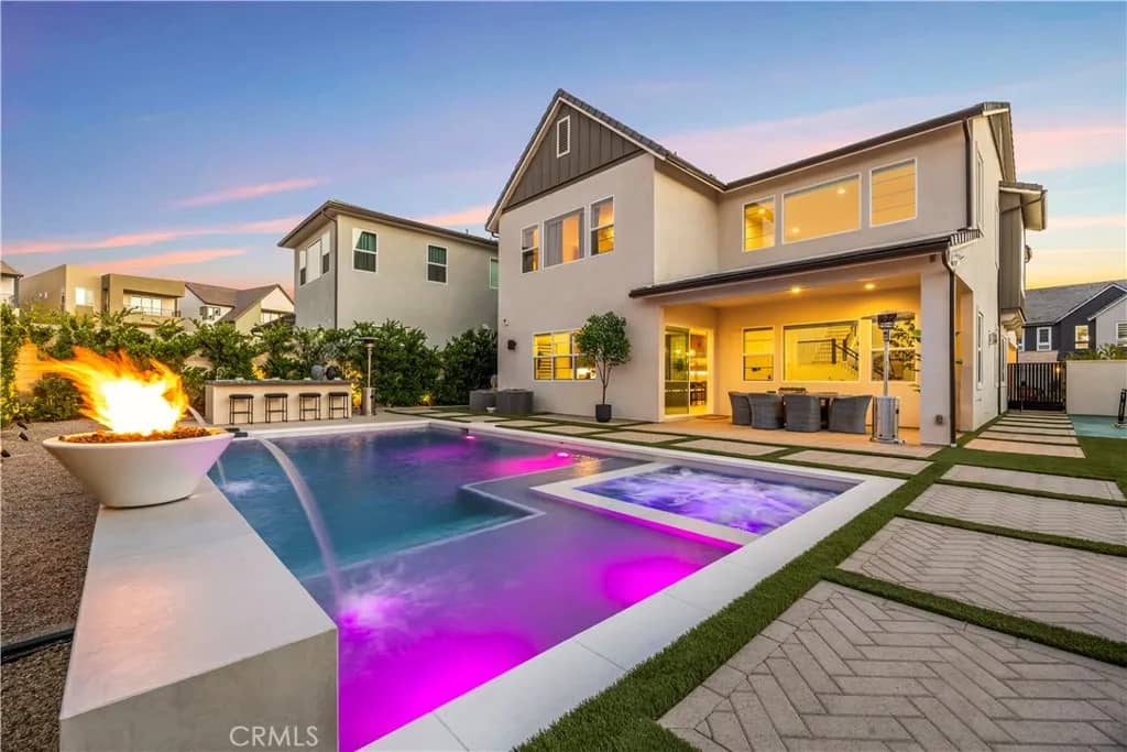 27762 Lens, Valencia, California, 91381