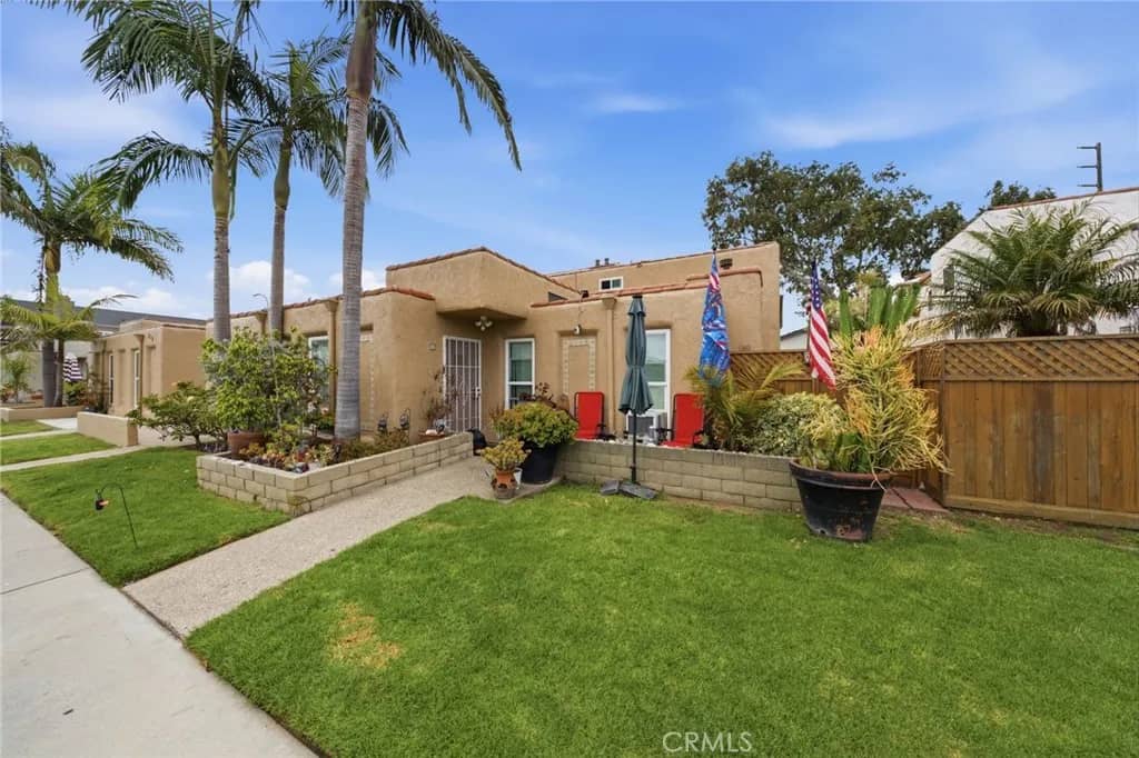 206 Portland Avenue, Huntington Beach, California, 92648