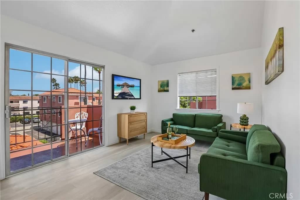 409 Utica A11, Huntington Beach, California, 92648