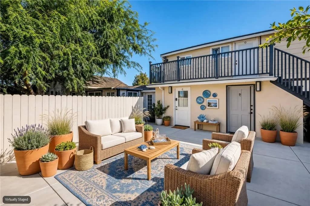 2653 Santa Ana, Costa Mesa, California, 92627
