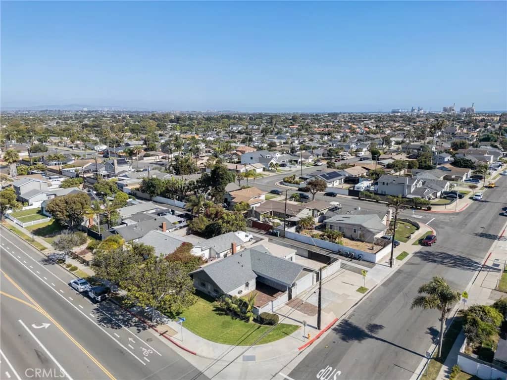 8232 Indianapolis, Huntington Beach, California, 92646
