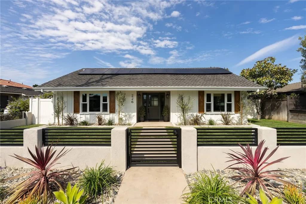 226 Santa Isabel Ave, Costa Mesa, California, 92627