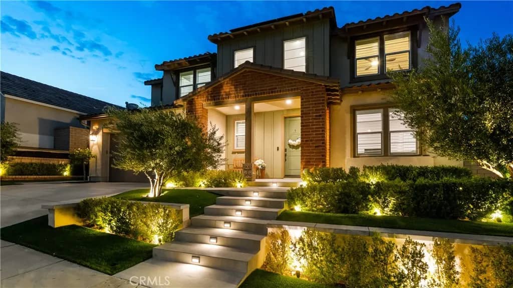 25041 Aspen Falls, Canyon Country, California, 91387