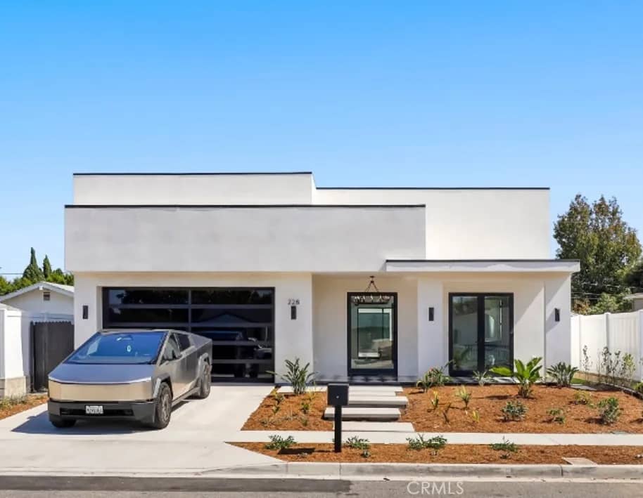 228 Costa Mesa Street, Costa Mesa, California, 92627