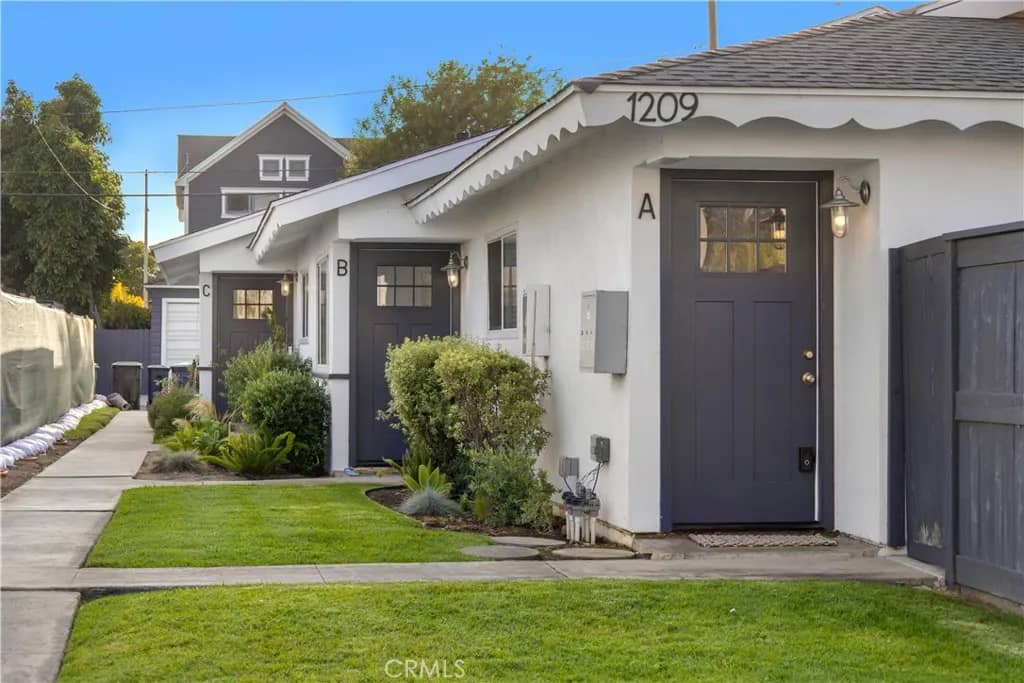 1209 Florida Street, Huntington Beach, California, 92648
