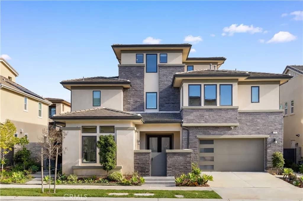 72 Ray, Irvine, California, 92618