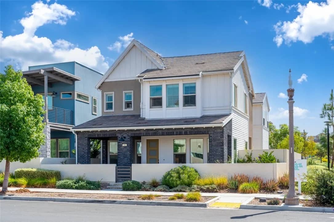 366 Baluster, Irvine, California, 92618
