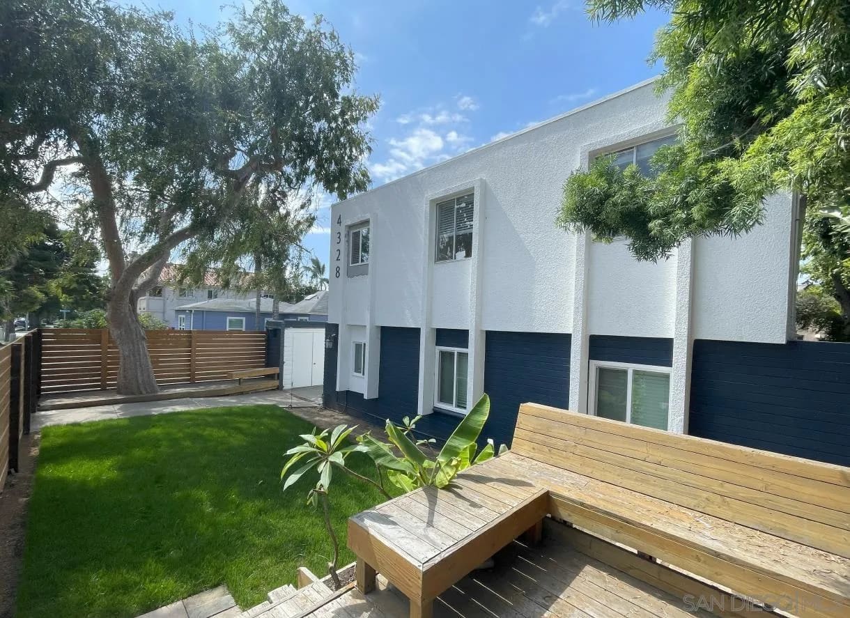 4328 Fanuel, San Diego, California, 92109