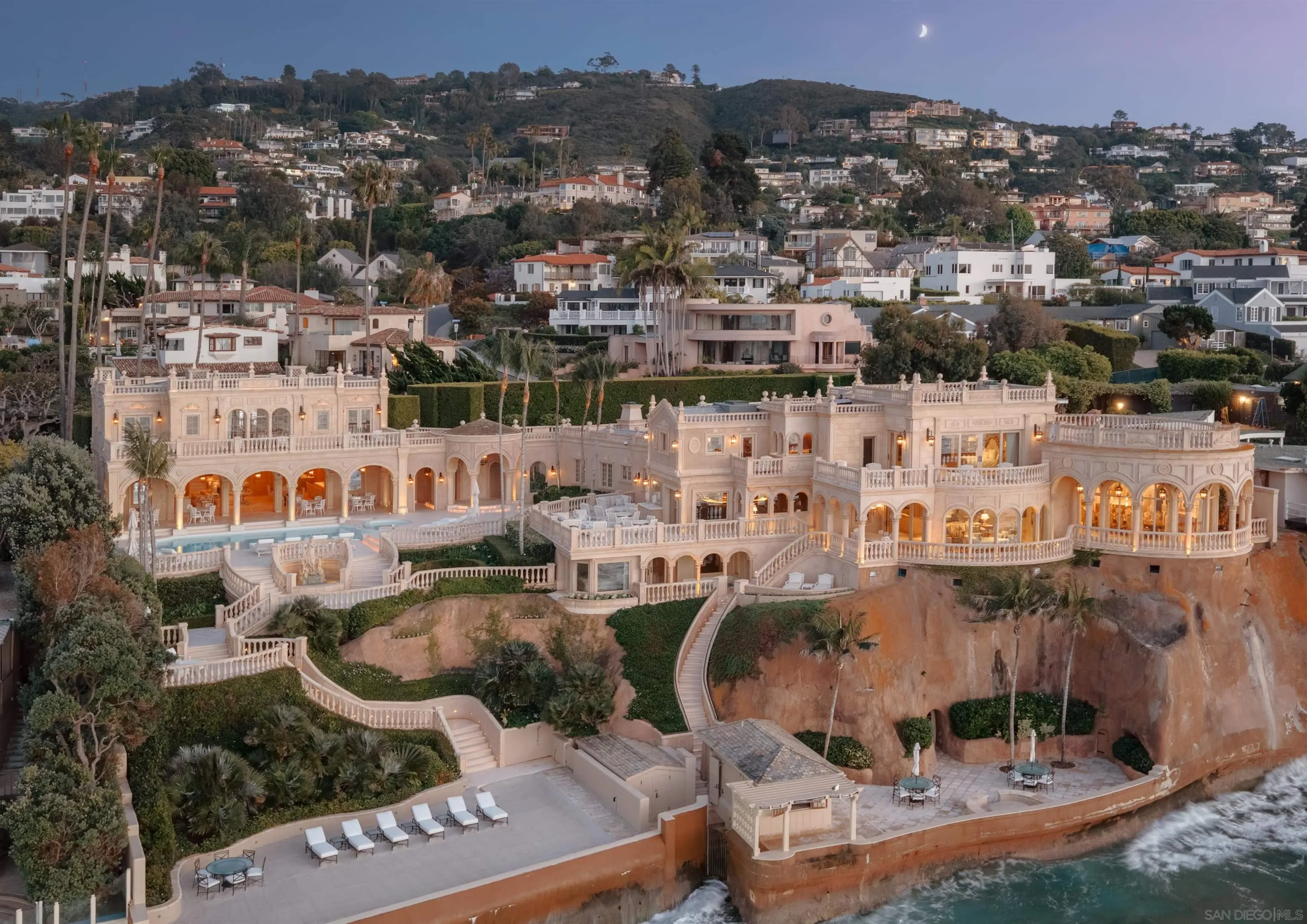 1900 Spindrift Dr, La Jolla, California, 92037