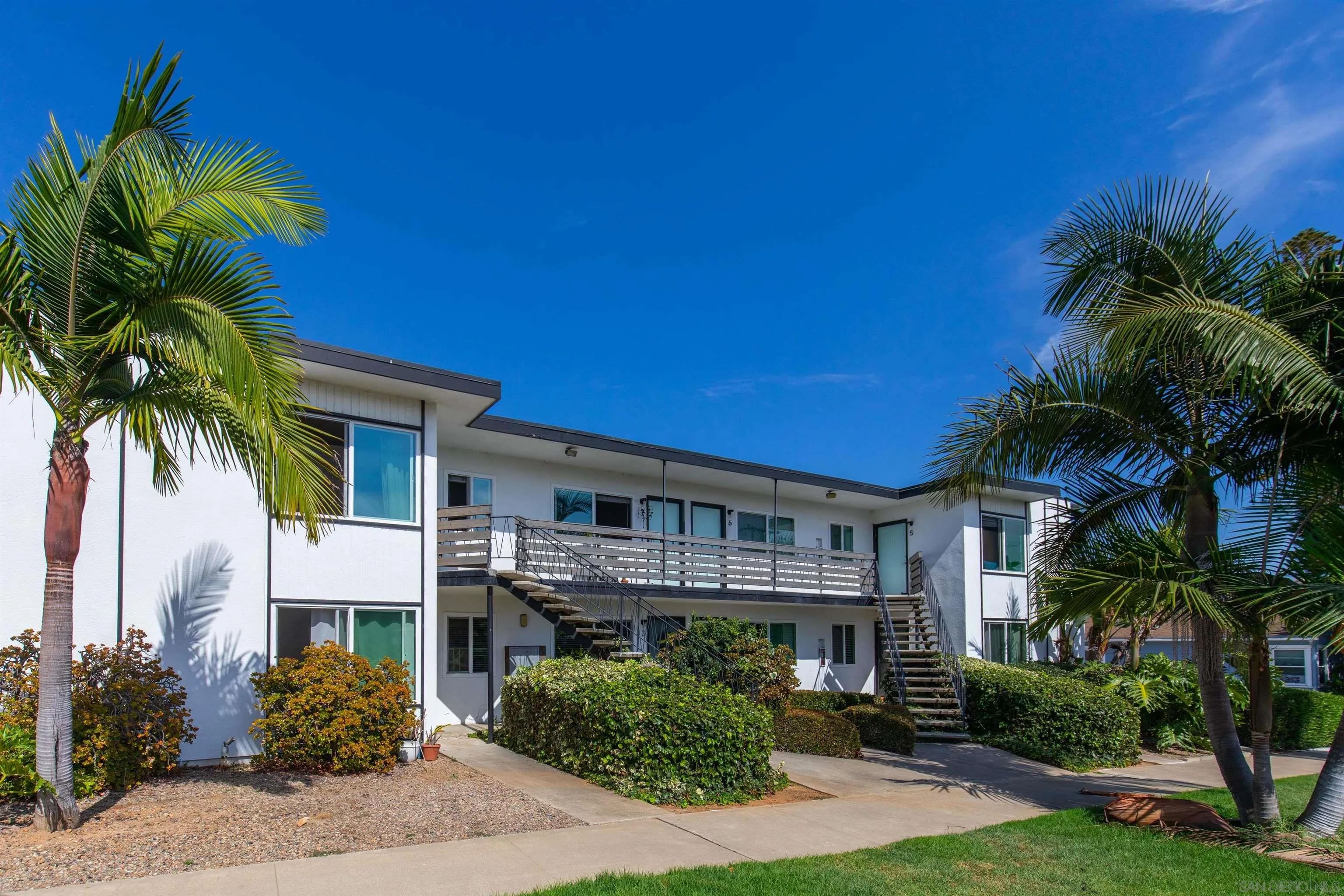 2003 Emerald Street, San Diego, California, 92109