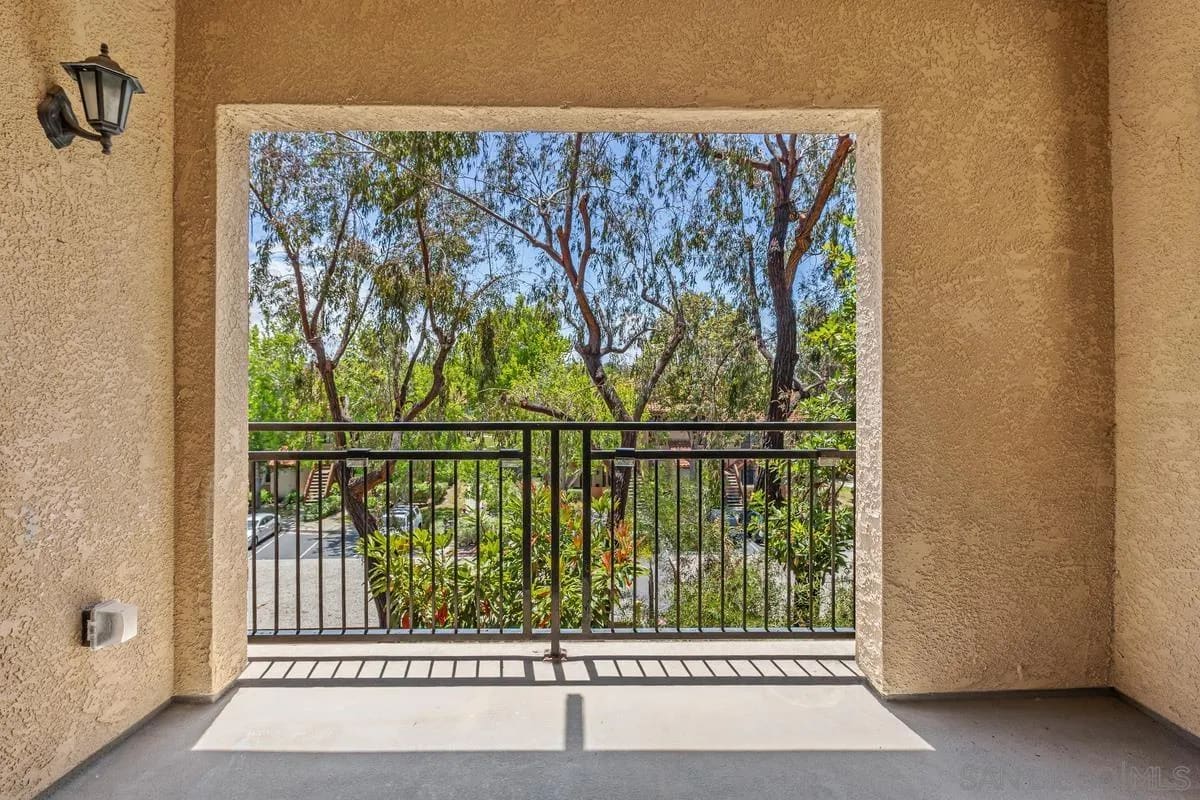 3845 Elijah 624, San Diego, California, 92130