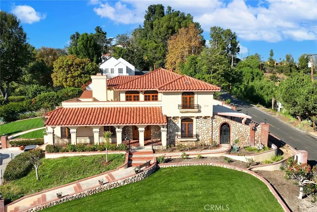2240 Foothill Boulevard, Santa Ana, California, 92705