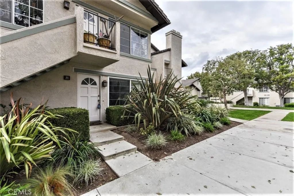 53 Oxford 14, Irvine, California, 92612