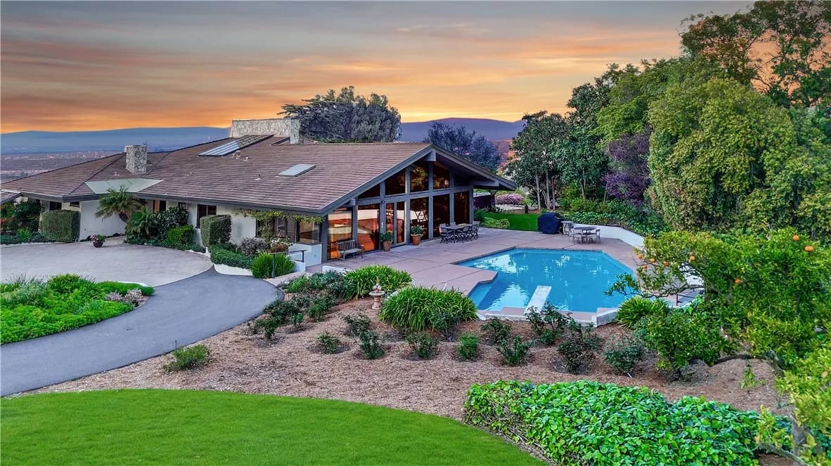 57 Saddleback, Rolling Hills, California, 90274