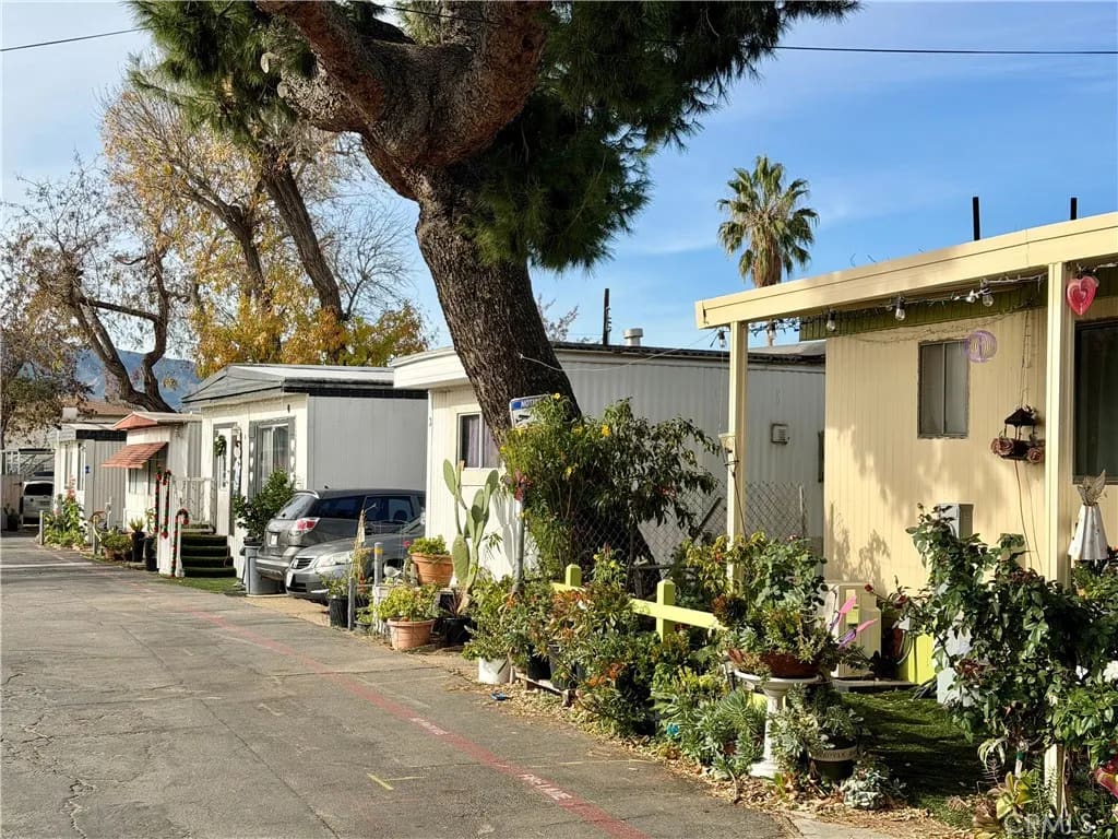 24833 Railroad, Newhall, California, 91321