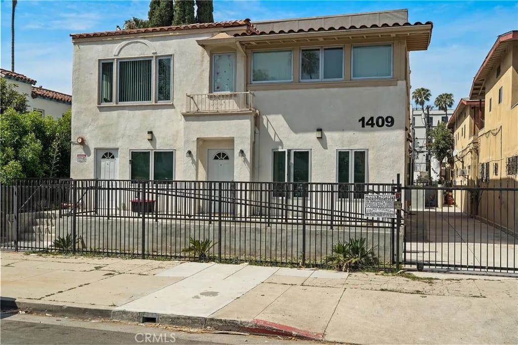1409 N Hobart, Los Angeles, California, 90027