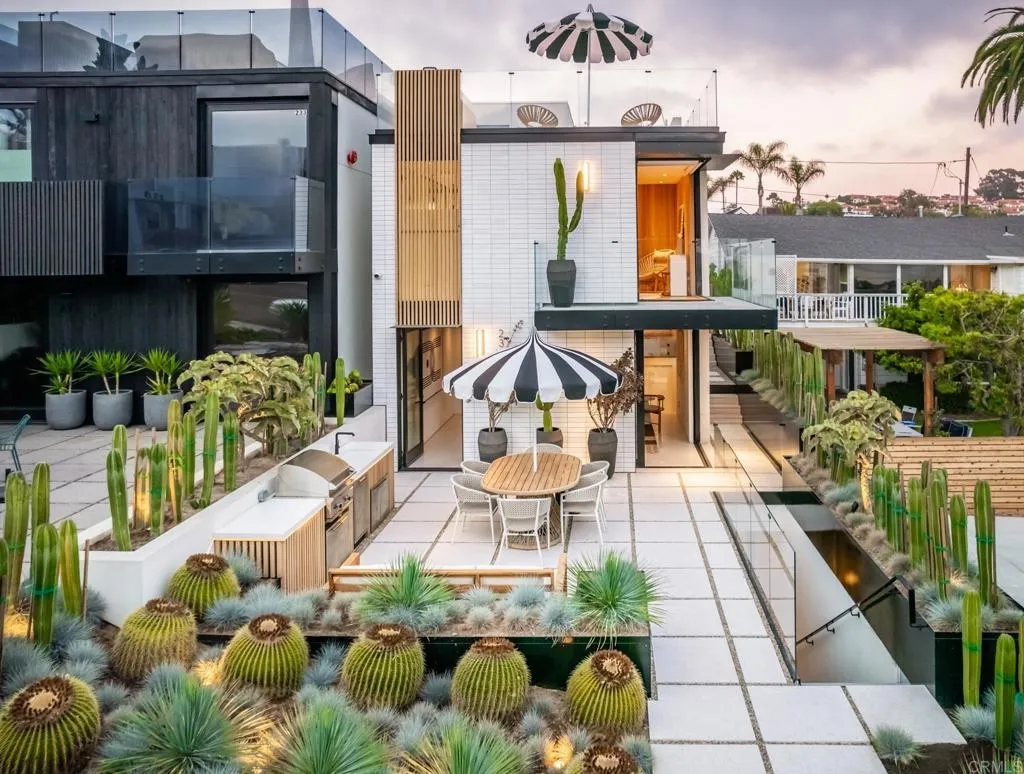 239 4th St, Encinitas, California, 92024