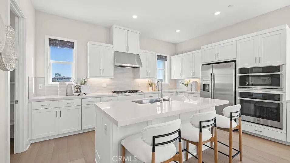 812 Sonia, Irvine, California, 92618