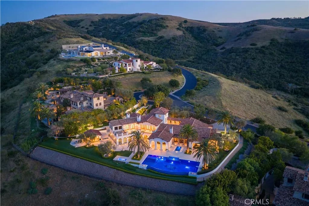 76 Golden Eagle, Irvine, California, 92603