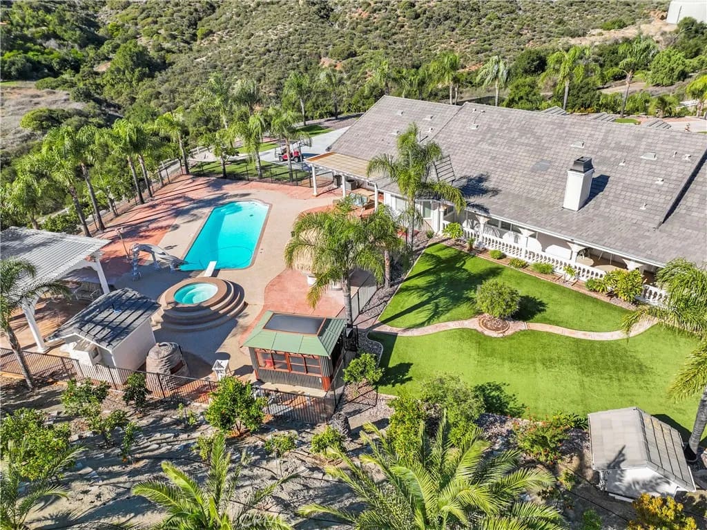 35751 Avenida La Cresta, Murrieta, California, 92562
