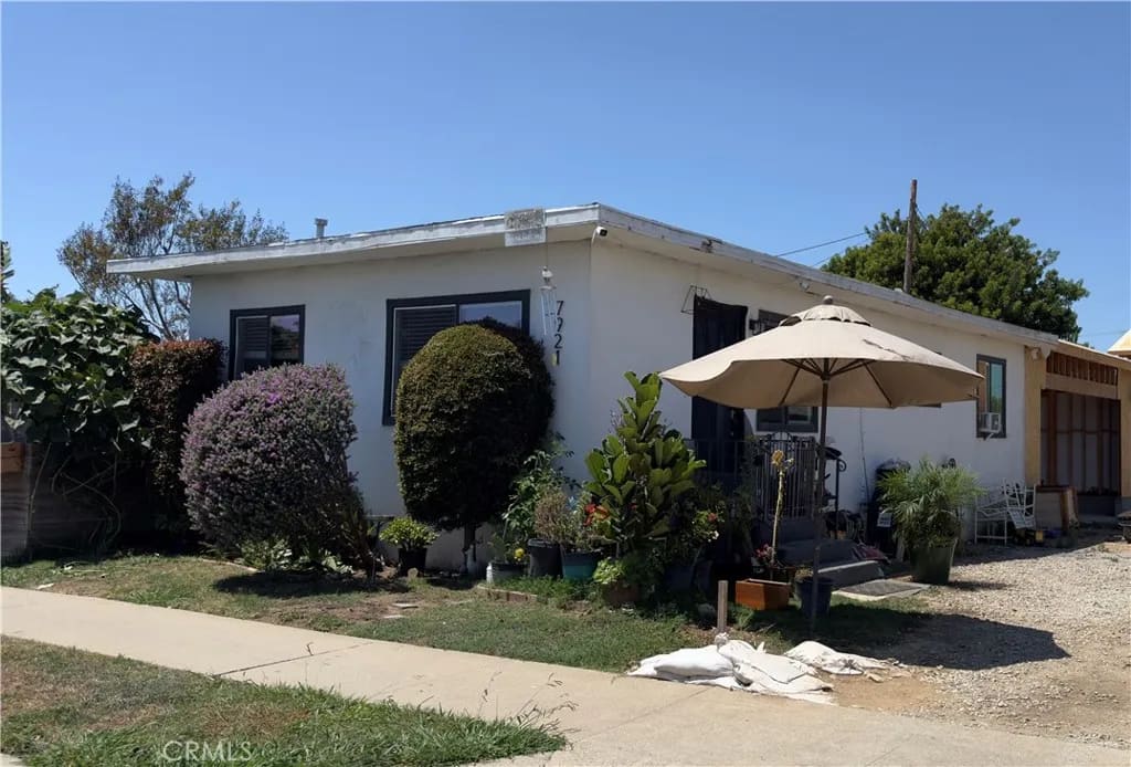 7921 N Ronald Drive, Huntington Beach, California, 92647