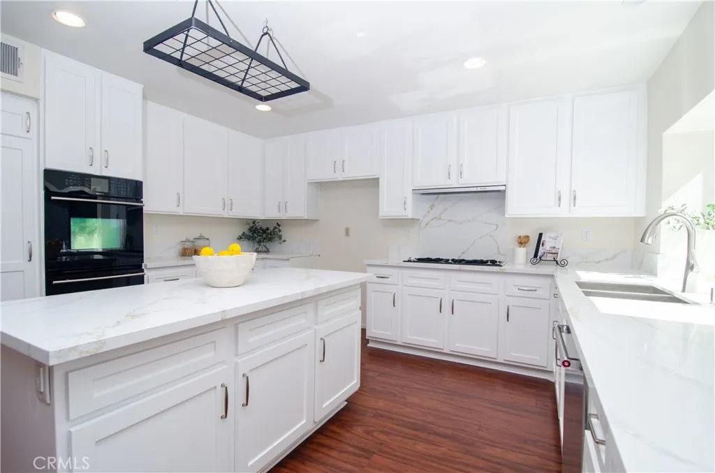24371 Crestview Drive, Newhall, California, 91321