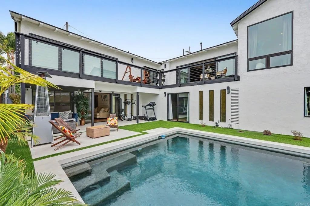 1891 Titus Street, San Diego, California, 92110