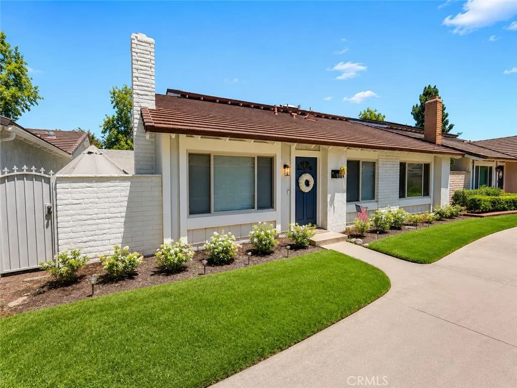 1913 W Wakeham, Santa Ana, California, 92704