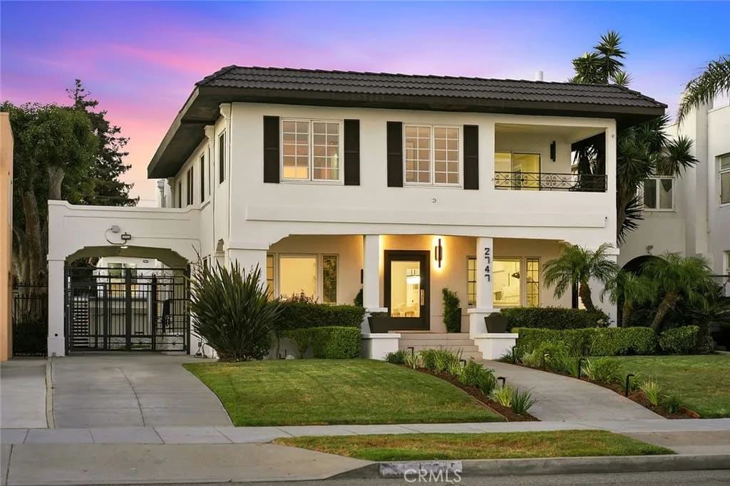 2747 E Ocean Boulevard, Long Beach, California, 90803