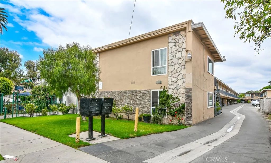 1003 W Bishop, Santa Ana, California, 92703