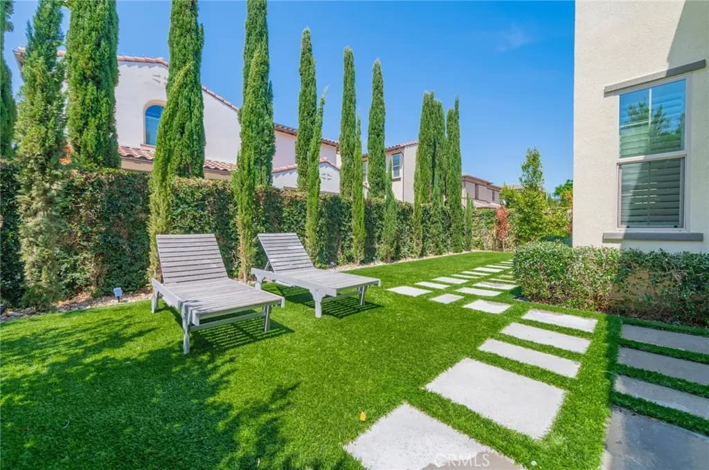 2033 Rembrandt, Santa Ana, California, 92704