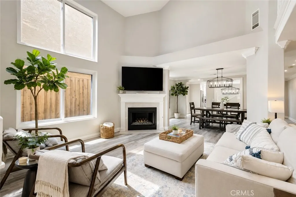 1209 Alabama Street, Huntington Beach, California, 92648