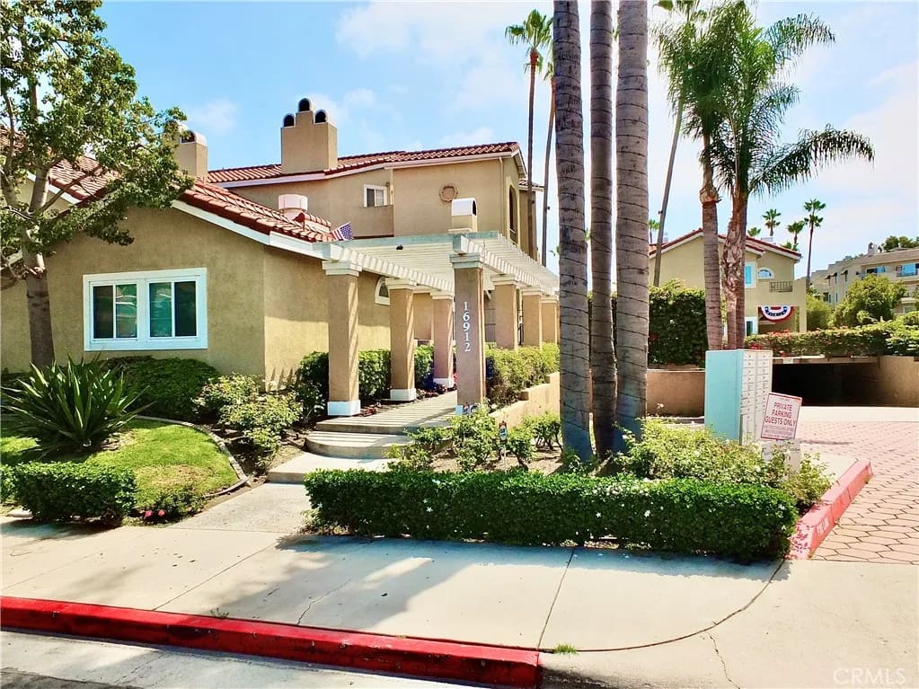 16912 Sims 103, Huntington Beach, California, 92649