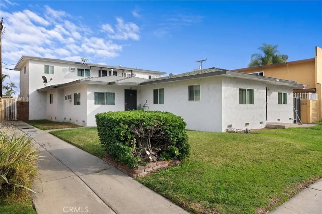 1110 N East, Anaheim, California, 92805