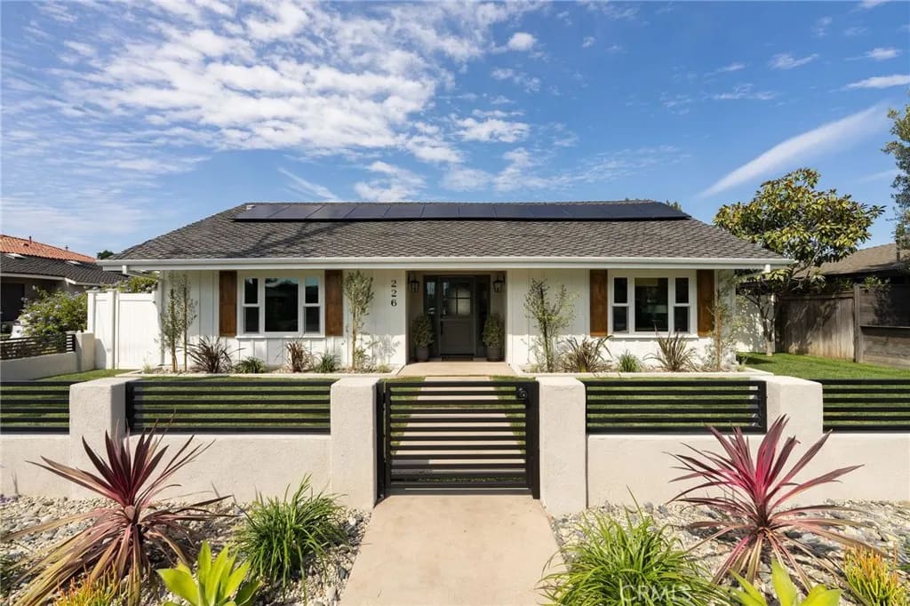 226 Santa Isabel Ave, Costa Mesa, California, 92627