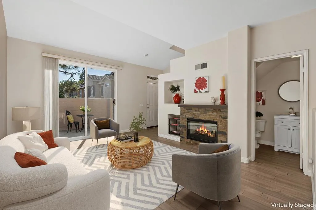 4121 Via Candidiz 42, San Diego, California, 92130