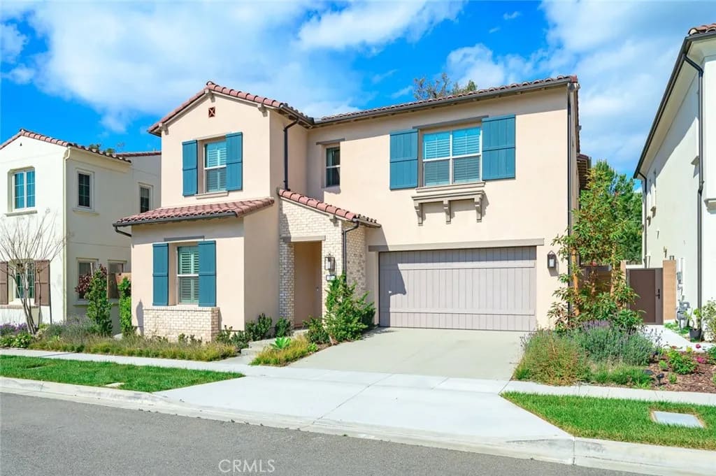 57 Suede, Irvine, California, 92602