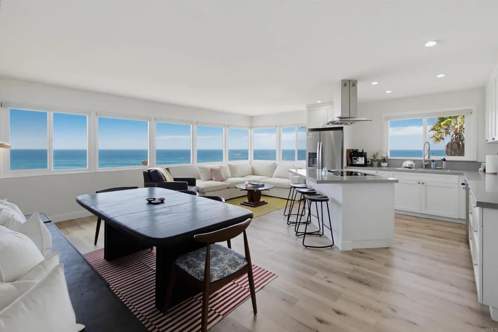 1660 Neptune Avenue, Encinitas, California, 92024
