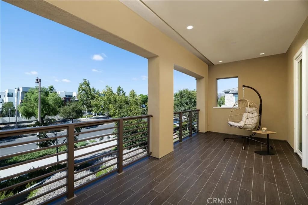 251 Follyhatch, Irvine, California, 92618