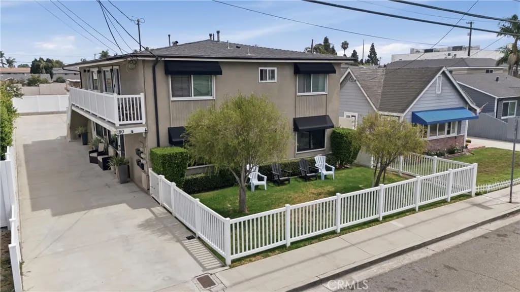 180 Rochester Street, Costa Mesa, California, 92627